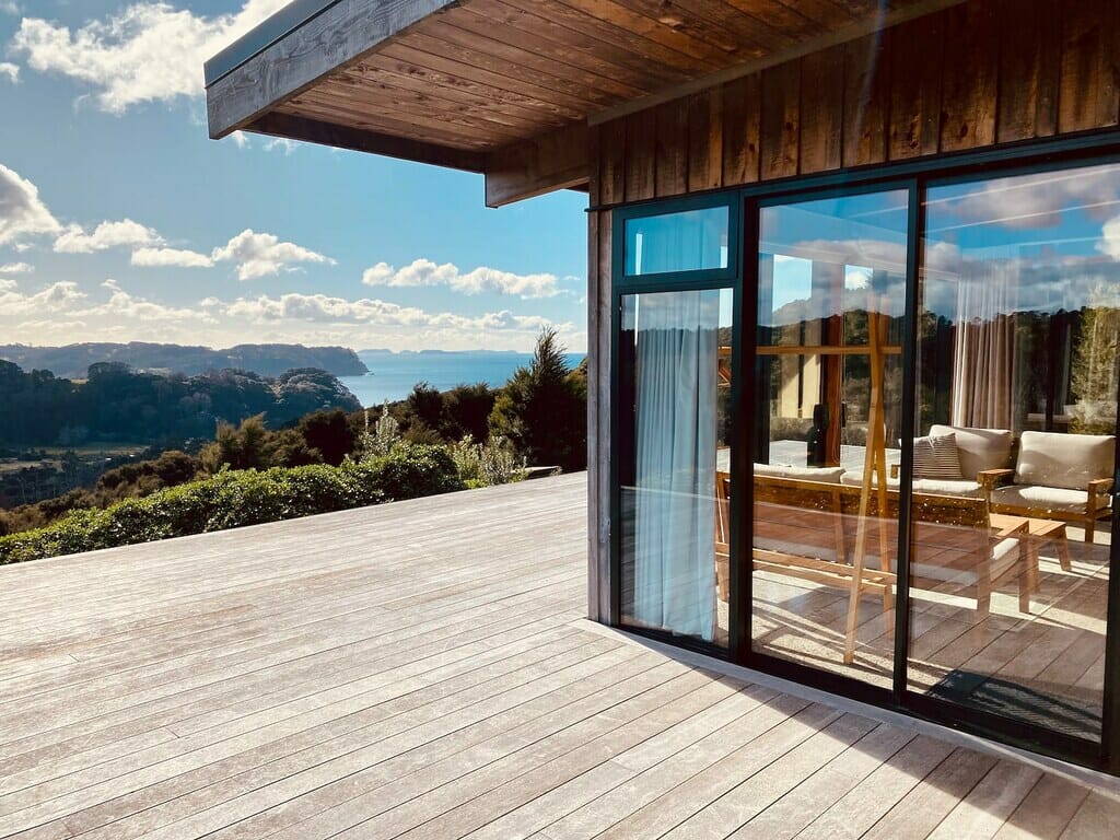 Hot Water Beach Bird's Nest airbnb in the Coromandel Peninsula. 
