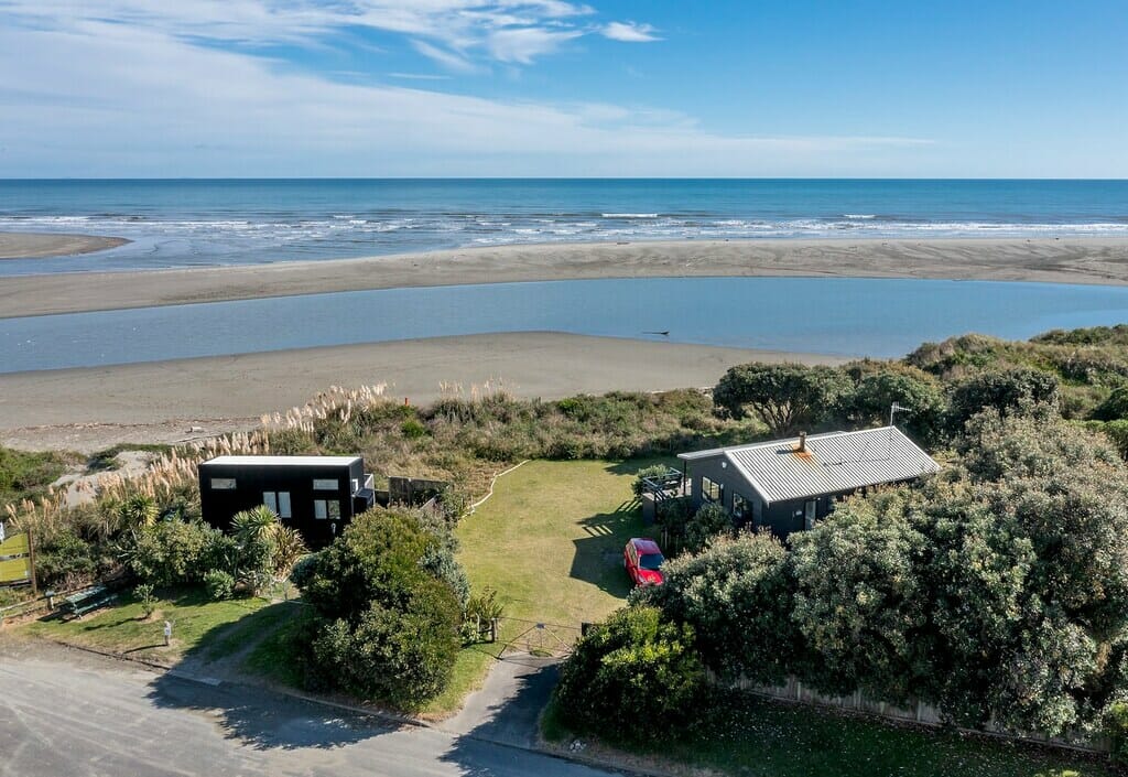 The beachfront of Waikawa airbnb. 