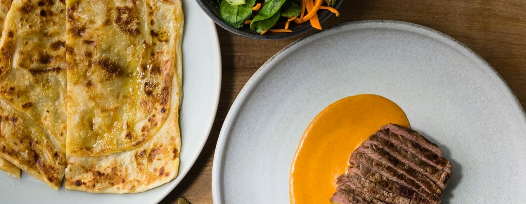 MC-Seared-Beef-Eye-Fillet-with-Rendang-Sauce-Roti-Nam-Jim-1